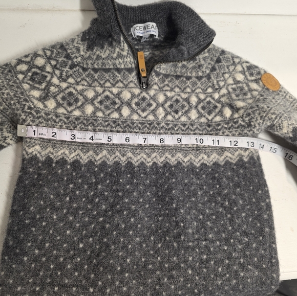 Icewear Alexandra 100% Merino Wool Women's Gray Patterned Sweater - Picture 6 of 9